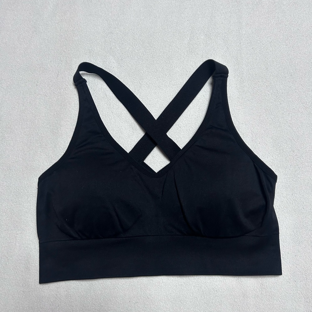 vercute Sports Bra for Women Padded Medium Support Criss Cross Strappy Bra